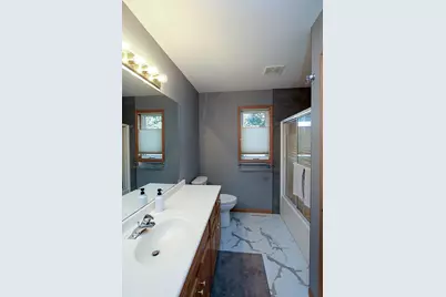 730 Tyler Street SW, Hutchinson, MN 55350 - Photo 10