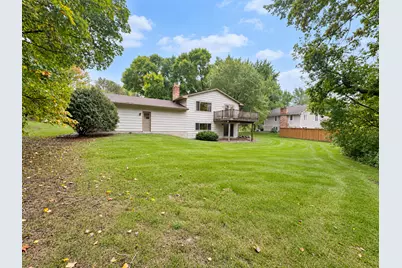 2811 Comstock Lane N, Plymouth, MN 55447 - Photo 2