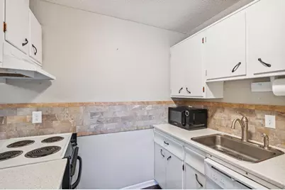 5410 Three Points Boulevard #434, Mound, MN 55364 - Photo 10