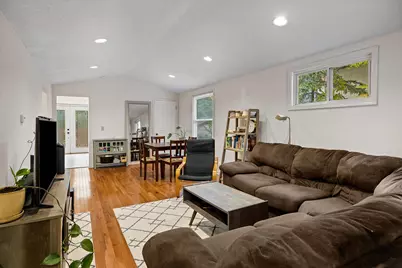1027 5th Street E, Saint Paul, MN 55106 - Photo 4