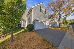 9769 Gable Dr, Eden Prairie, MN 55347 - Photo 40