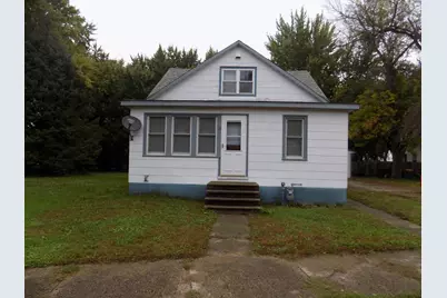 113 Center Street, Jackson, MN 56143 - Photo 1