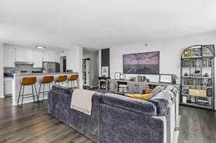 433 S 7th St, Minneapolis, MN 55415 - Photo 2