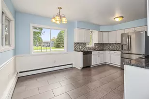727 Tanglewood Dr, Shoreview, MN 55126 - Photo 14