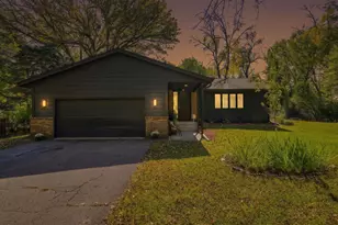 17925 Covington Rd, Minnetonka, MN 55345 - Photo 22