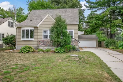 756 McKnight Road N, Maplewood, MN 55119 - Photo 2