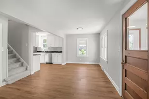 756 McKnight Rd N, Maplewood, MN 55119 - Photo 8