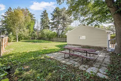 756 McKnight Road N, Maplewood, MN 55119 - Photo 28