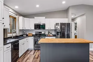 12008 Maryland Ct, Champlin, MN 55316 - Photo 14