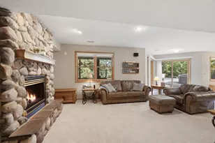1533 Wexford Ct, Eagan, MN 55122 - Photo 12