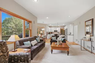 1533 Wexford Ct, Eagan, MN 55122 - Photo 10
