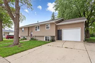 109 10th Ave SE, Waseca, MN 56093 - Photo 4
