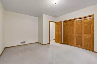 13028 Garvin Brook Lane, Apple Valley, MN 55124 - Photo 24