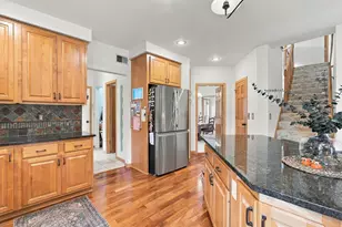 16130 39th Pl N, Plymouth, MN 55446 - Photo 18