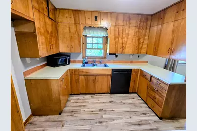 1103 5th Avenue SW, Pipestone, MN 56164 - Photo 14