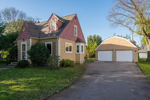 422 4th St, Nicollet, MN 56074 - Photo 2