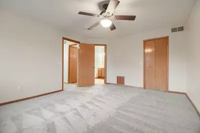 3710 Vermilion Court S, Eagan, MN 55122 - Photo 18
