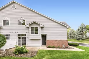 3710 Vermilion Ct S, Eagan, MN 55122 - Photo 2