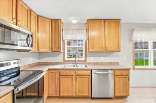 2442 Autumn Ridge Ct, Chanhassen, MN 55317 - Photo 14