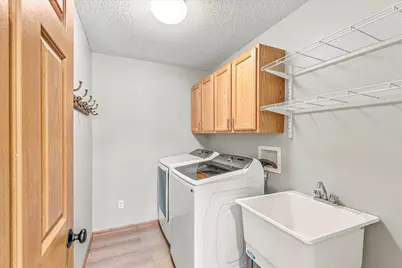 2442 Autumn Ridge Court, Chanhassen, MN 55317 - Photo 18