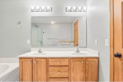 2442 Autumn Ridge Court, Chanhassen, MN 55317 - Photo 22