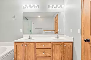 2442 Autumn Ridge Ct, Chanhassen, MN 55317 - Photo 22
