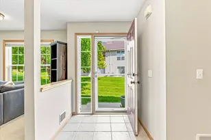 2442 Autumn Ridge Ct, Chanhassen, MN 55317 - Photo 6