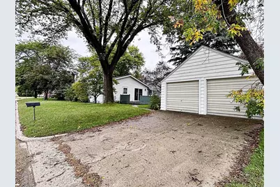 802 12th Street N, Benson, MN 56215 - Photo 1