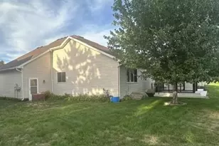 5524 Knollwood Dr, Saint Cloud, MN 56303 - Photo 2