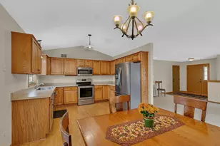 5524 Knollwood Dr, Saint Cloud, MN 56303 - Photo 2