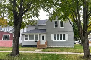 1011 NW 1st Ave NW, Austin, MN 55912 - Photo 1