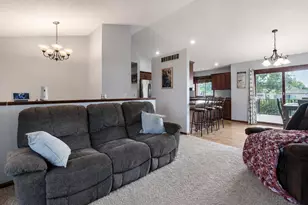 100 Olympic Ct, Mankato, MN 56001 - Photo 6