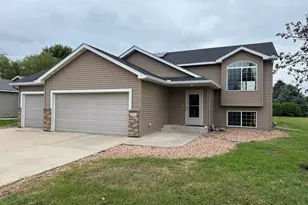 100 Olympic Ct, Mankato, MN 56001 - Photo 38