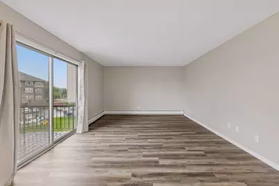 2800 Hillsboro Avenue N #307, New Hope, MN 55427 - Photo 2