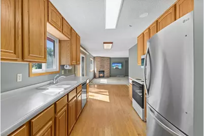 4212 Desoto Street, Vadnais Heights, MN 55127 - Photo 6