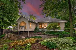 11140 Lake Pointe Dr, Chisago City, MN 55013 - Photo 2
