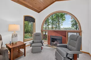 11140 Lake Pointe Dr, Chisago City, MN 55013 - Photo 6