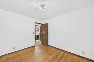 8831 Greenway Ave S, Cottage Grove, MN 55016 - Photo 14