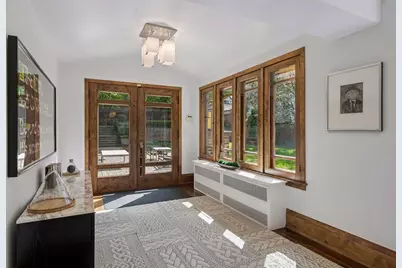 2409 E Lake Of The Isles Parkway, Minneapolis, MN 55405 - Photo 12