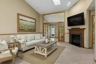 7658 Newbury Rd, Woodbury, MN 55125 - Photo 6