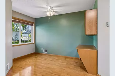 7658 Newbury Road, Woodbury, MN 55125 - Photo 12