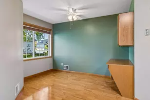 7658 Newbury Rd, Woodbury, MN 55125 - Photo 12