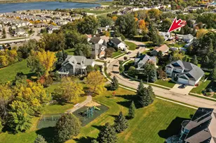 215 Highland Ct SW, Rochester, MN 55902 - Photo 4