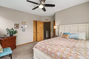 820 Emerald St, Saint Paul, MN 55114 - Photo 12
