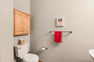 820 Emerald St, Saint Paul, MN 55114 - Photo 8