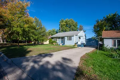 908 W Linden Street W, Fergus Falls, MN 56537 - Photo 2