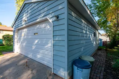 908 W Linden Street W, Fergus Falls, MN 56537 - Photo 10