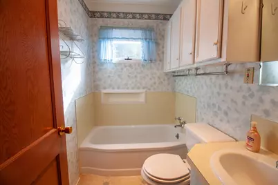 908 W Linden Street W, Fergus Falls, MN 56537 - Photo 40