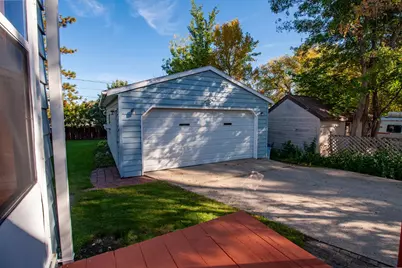 908 W Linden Street W, Fergus Falls, MN 56537 - Photo 16