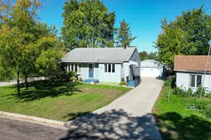 908 W Linden Street W, Fergus Falls, MN 56537 - Photo 1